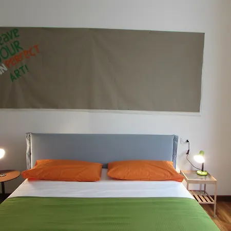 Innperfect Duomo 3* Milán